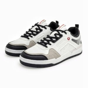 Redtape classic black and white